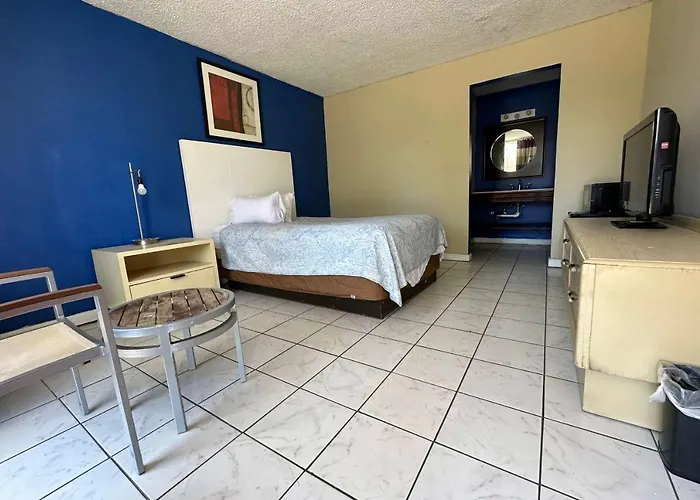 Travelodge By Wyndham Lumberton